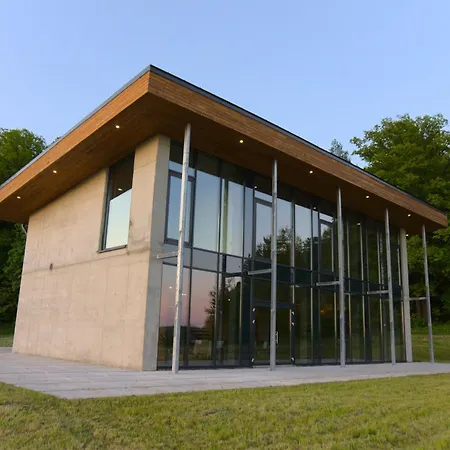 Brivdienu Maja Pakalni Ar Pasakumu Zali Lidz 50 Vietam Casa vacanze